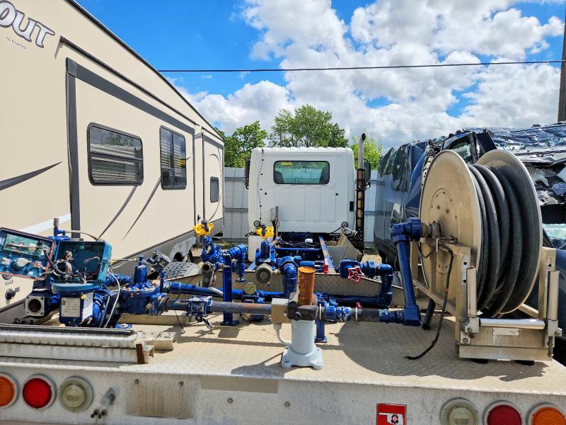 2014 Hino Hino 338 VIN 5PVNV8JP6E4S50215 COPART salvage auction — MECHANICAL, OK - CERTIFICATE OF TITLE, sold $6,300 on 2026-07-09 (photo 9)