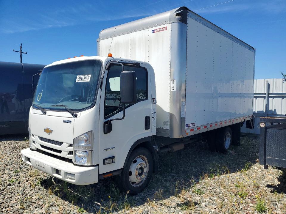 2021 Chevrolet 4500 VIN 54DCDW1D8MS200250 COPART salvage auction — SIDE, Ca - Dis/Dlr/Exp Only Clean Title, sold $10,800 on 2026-07-09 (photo 1)