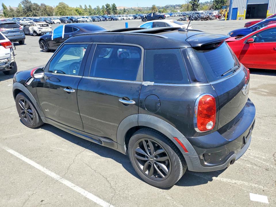 2012 Mini VIN WMWZC5C58CWL56326 COPART salvage auction — MINOR DENT/SCRATCHES, Id - Salvage Certificate Of Title, sold $300 on 2026-09-04 (photo 2)