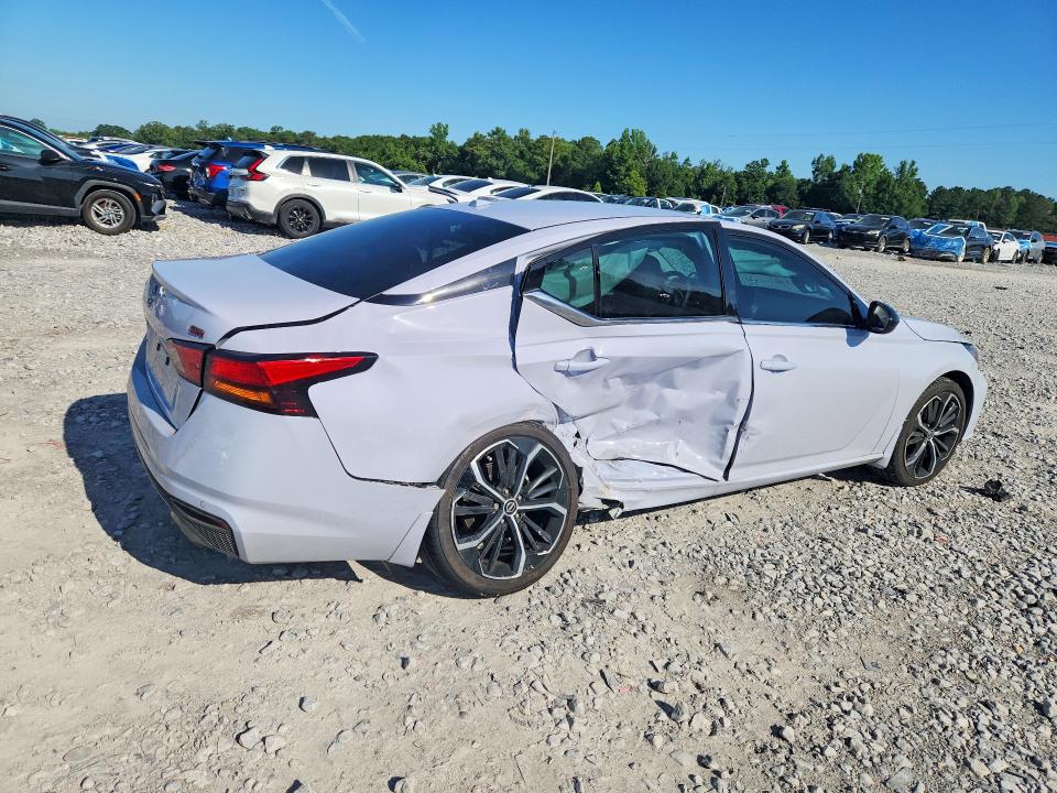 2025 Nissan Altima VIN 1N4BL4CV1SN428556 COPART salvage auction — SIDE, AL - CERT OF TITLE-SALVAGE TITLE, sold $9,200 on 2026-07-30 (photo 3)