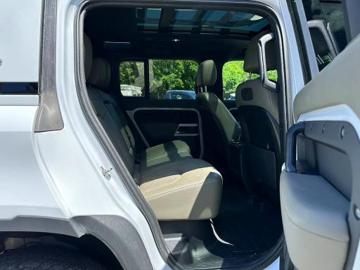 2022 Land rover Defender VIN SALEP7RU1N2067288 COPART salvage auction — MINOR DENT/SCRATCHES, Mt - Certificate Of Title (P), sold $38,250 on 2026-07-29 (photo 8)