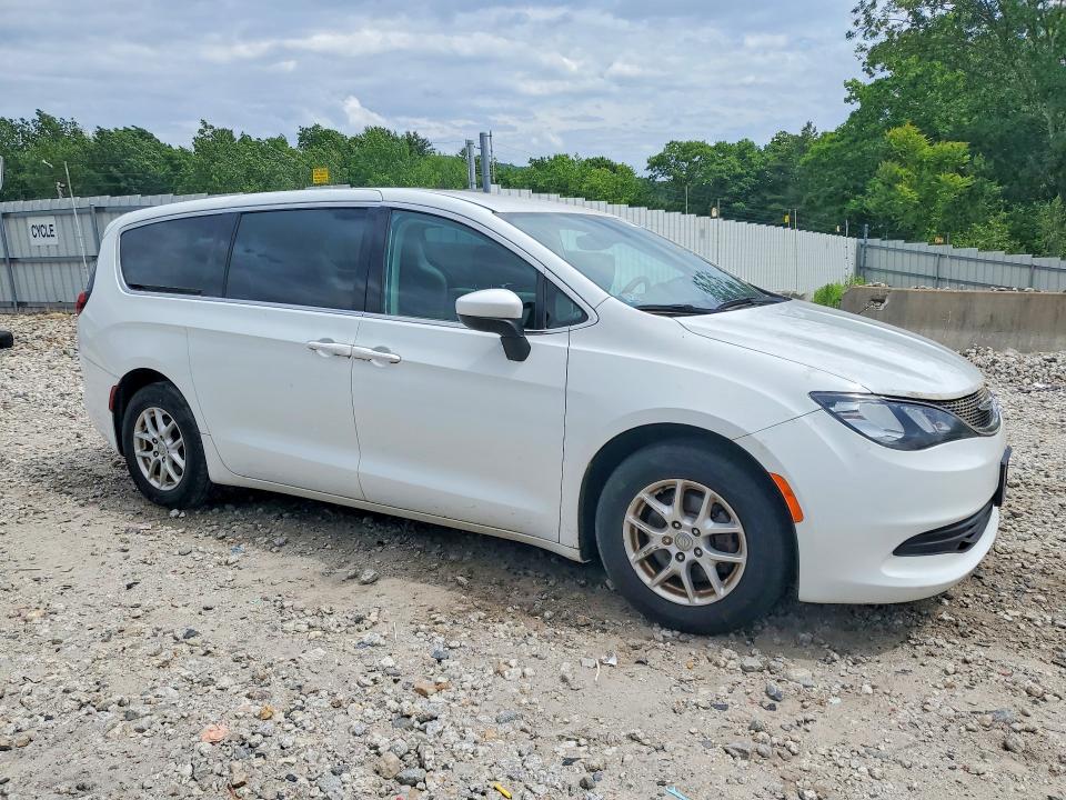 2017 Chrysler VIN 2C4RC1CG3HR571562 COPART salvage auction — MECHANICAL, Nj - Certificate Of Title, sold $550 on 2026-07-29 (photo 4)