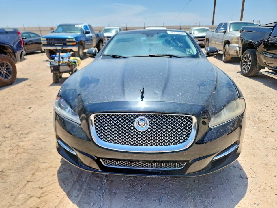 2015 Jaguar Xj VIN SAJWJ1CDXF8V79327 COPART salvage auction — MINOR DENT/SCRATCHES, Tx - Cert Of Title-Rebuilt Salvage (P), sold $2,750 on 2026-07-29 (photo 5)