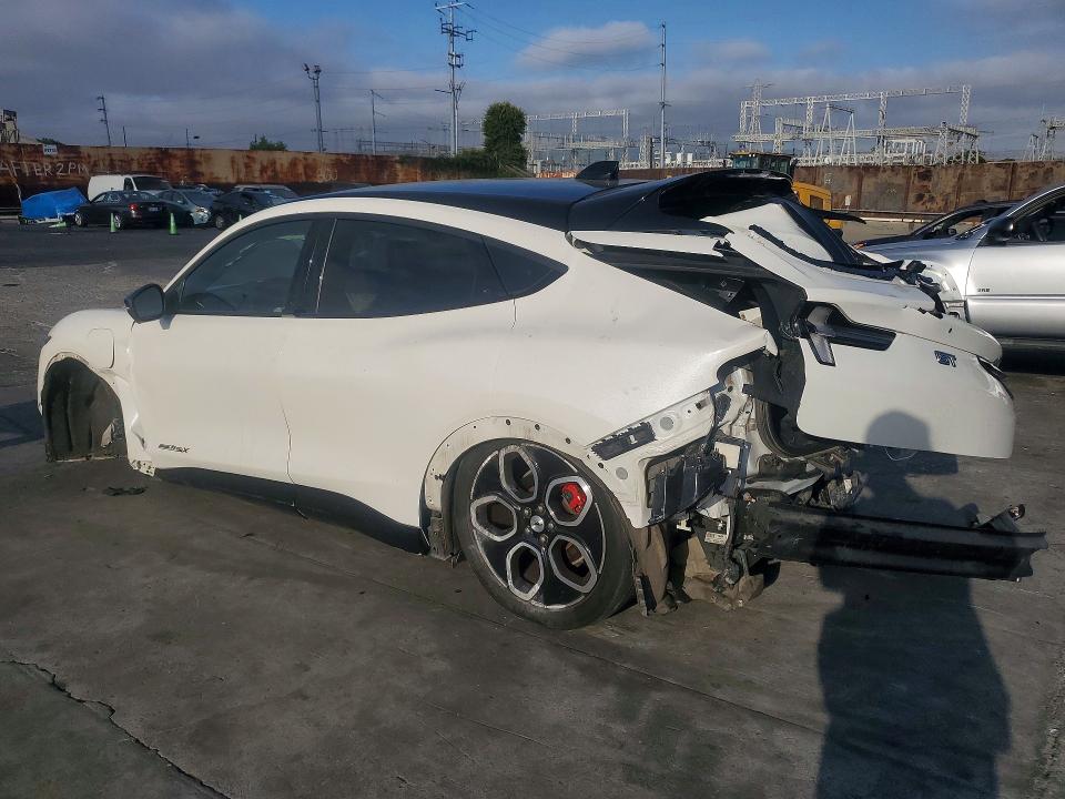 2021 Ford Mustang VIN 3FMTK4SE2MMD99774 COPART salvage auction — REAR END, Salvage Title, sold $5,000 on 2026-08-21 (photo 2)