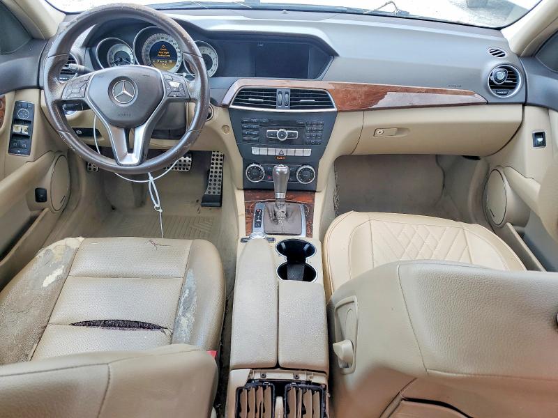 2012 Mercedes-benz C-klasse VIN WDDGF4HB4CR194211 COPART salvage auction — REAR END, Ga - Cert Of Title-Salvage, sold $775 on 2026-08-10 (photo 8)