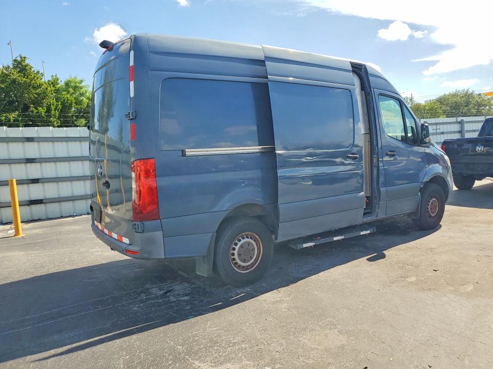 2019 Mercedes-benz Sprinter VIN WD4PF0CD8KP052603 COPART salvage auction — MECHANICAL, Fl - Certificate Of Title (P), sold $5,900 on 2026-07-28 (photo 3)