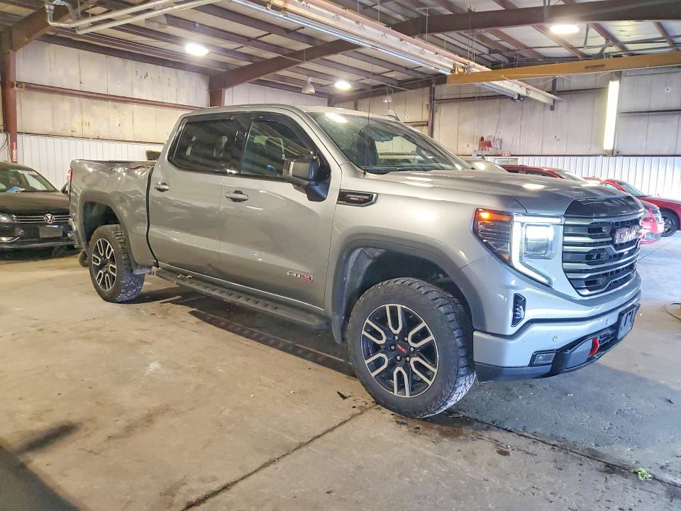 2025 Gmc SIERRA VIN 1GTUUEE81SZ283413 COPART salvage auction — REAR END, IA - CERT OF TITLE-SALVAGE TITLE, sold $18,100 on 2026-08-19 (photo 4)