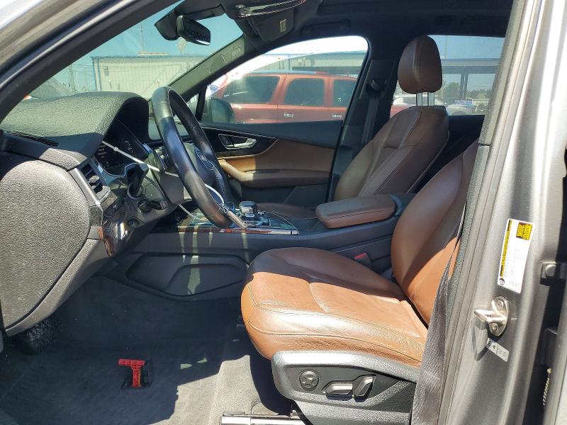 2017 Audi Q7 VIN WA1LAAF72HD017739 COPART salvage auction — BURN, Fl - Cert Of Title Slvg Rebuildable, sold $4,900 on 2026-07-10 (photo 7)