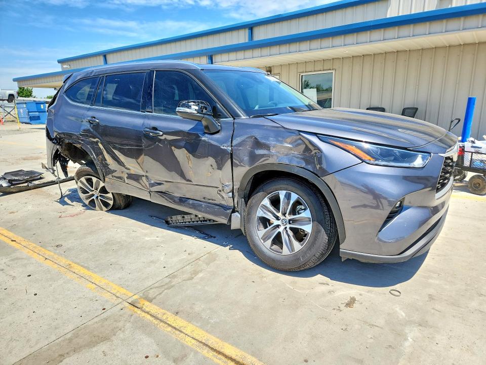 2021 Toyota Highlander VIN 5TDGZRBH2MS152554 COPART salvage auction — REAR END, Ky - Cert Of Title-Salvage, sold $275 on 2026-07-23 (photo 4)