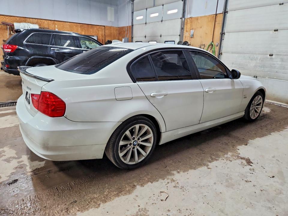 2011 BMW 3er VIN WBAPK5C56BA662186 COPART salvage auction — FRONT END, Mi - Certificate Of Title, sold $60 on 2026-07-22 (photo 3)