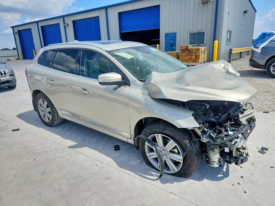 2017 Volvo Xc60 VIN YV440MDU5H2121044 COPART salvage auction — FRONT END, Tx - Salvage Vehicle Title, sold $1,300 on 2026-07-10 (photo 4)