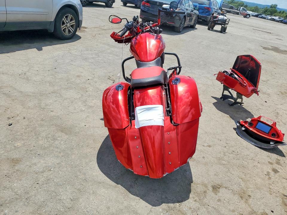 2016 Victory Cross country VIN 5VPDW36N0G3048550 COPART salvage auction — FRONT END, Pa - Certificate Of Salvage, sold $1,550 on 2026-07-09 (photo 4)