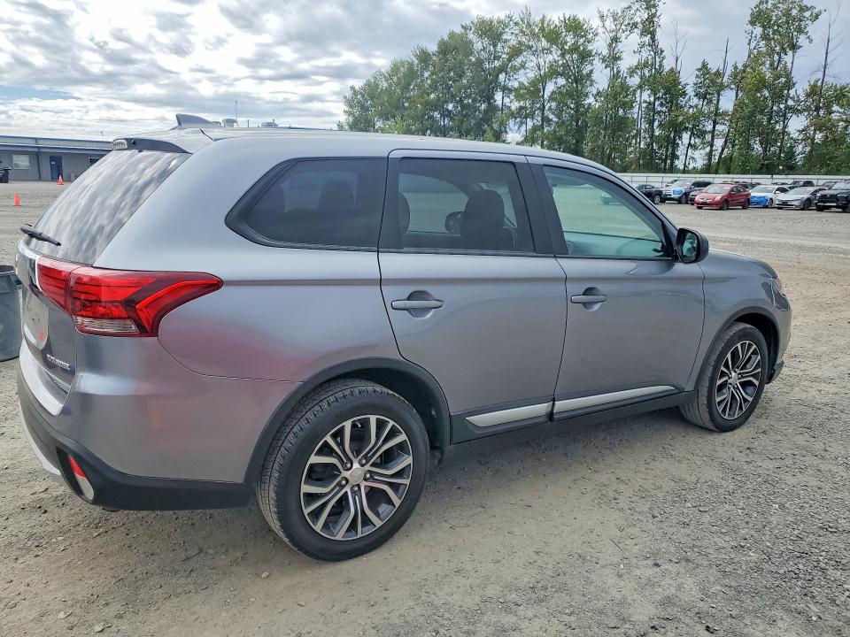 2017 Mitsubishi Outlander VIN JA4AZ2A31HZ027112 COPART salvage auction — MINOR DENT/SCRATCHES, Nv - Certificate Of Title, sold $3,500 on 2026-07-20 (photo 3)