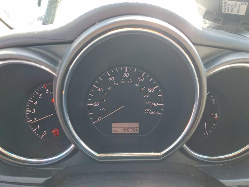 2005 Lexus Rx 330 VIN JTJHA31U650090438 COPART salvage auction — MINOR DENT/SCRATCHES, CA - DIS/DLR/EXP APP FOR DUP CLEAN, sold $1,100 on 2026-07-28 (photo 9)