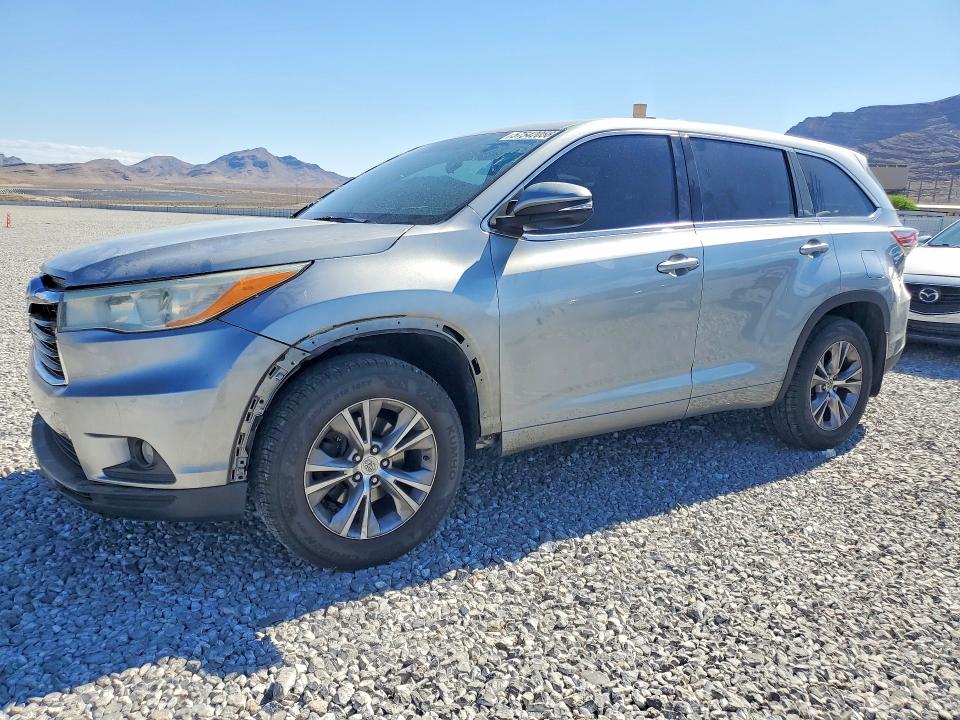 2015 Toyota Highlander VIN 5TDBKRFH1FS200427 COPART salvage auction — FRONT END, Nv - Salvage Title, sold $4,600 on 2026-07-29 (photo 1)