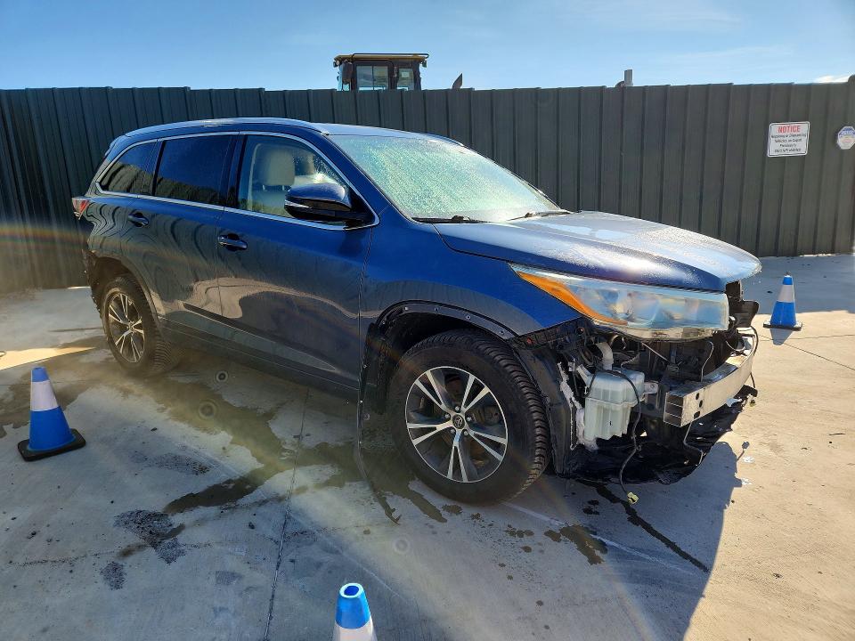2016 Toyota Highlander VIN 5TDKKRFH5GS502692 COPART salvage auction — SIDE, Sc - Cert Of Title-Salvage, sold $5,600 on 2026-07-30 (photo 4)