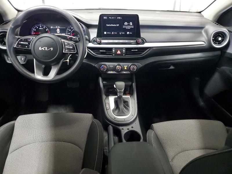 2024 Kia Forte VIN 3KPF24AD0RE811315 COPART salvage auction — MINOR DENT/SCRATCHES, MI - CERTIFICATE OF TITLE, sold $11,100 on 2026-07-16 (photo 8)