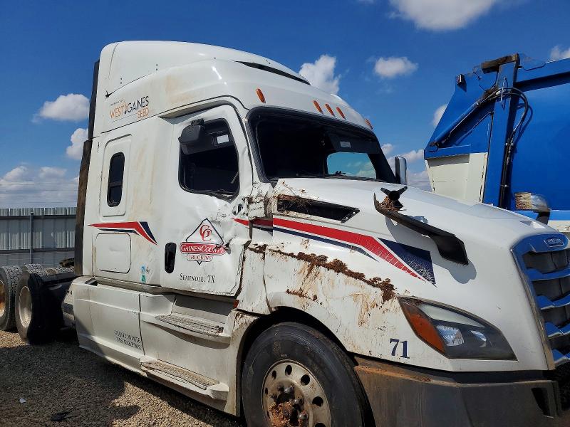 2019 Freightliner Cascadia 126 VIN 3AKJHHDRXKSKP5801 COPART salvage auction — SIDE, TX - SALVAGE VEHICLE TITLE, sold $10,300 on 2026-07-09 (photo 9)