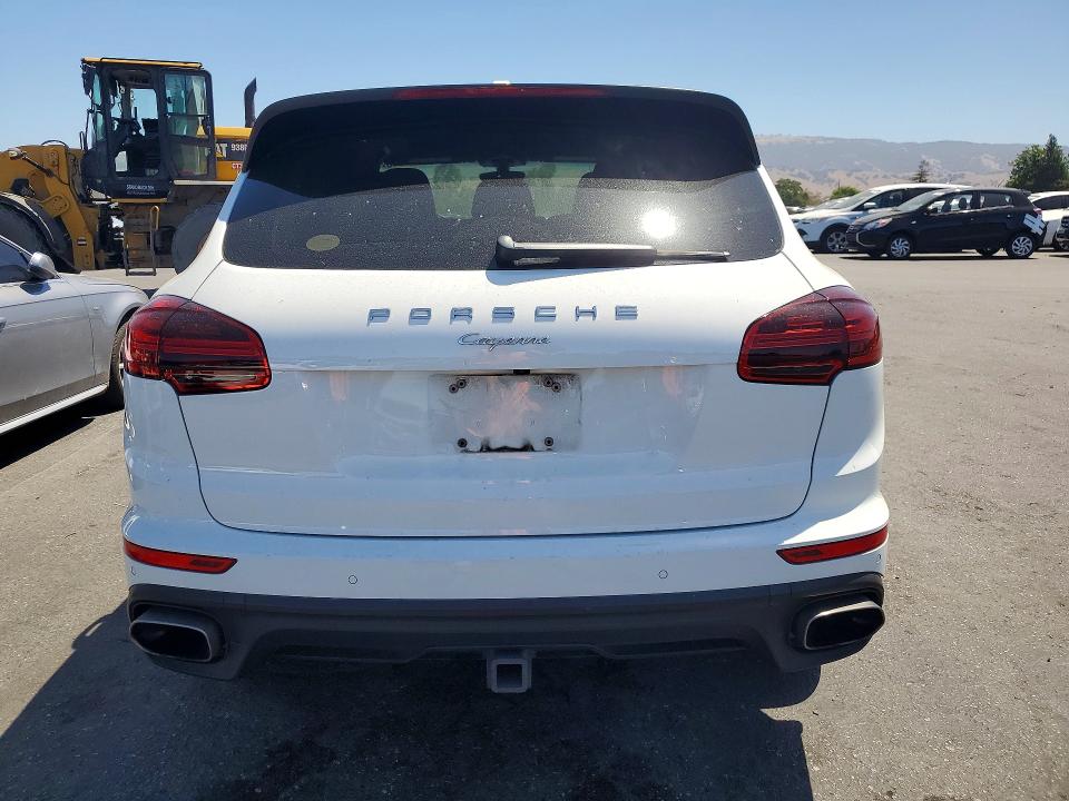 2018 Porsche Cayenne VIN WP1AA2A26JKA06970 COPART salvage auction — WATER/FLOOD, Ca - Non-Repairable Vehicle Cert, sold $5,200 on 2026-07-30 (photo 6)