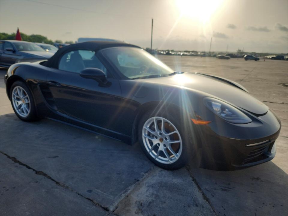 2019 Porsche Boxster VIN WP0CA2A88KS211061 COPART salvage auction — WATER/FLOOD, Tx - Salvage Title-Flood Damage, sold $15,100 on 2026-07-09 (photo 4)
