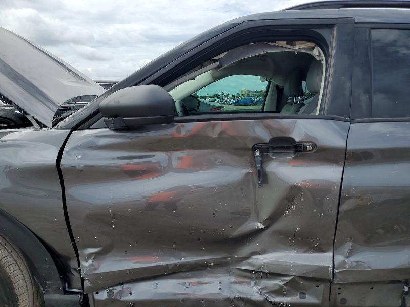 2026 Ford Explorer VIN 1FMUK7DH8TGA65951 COPART salvage auction — SIDE, FL - CERT OF TITLE SLVG REBUILDABLE, sold $12,500 on 2026-07-29 (photo 7)