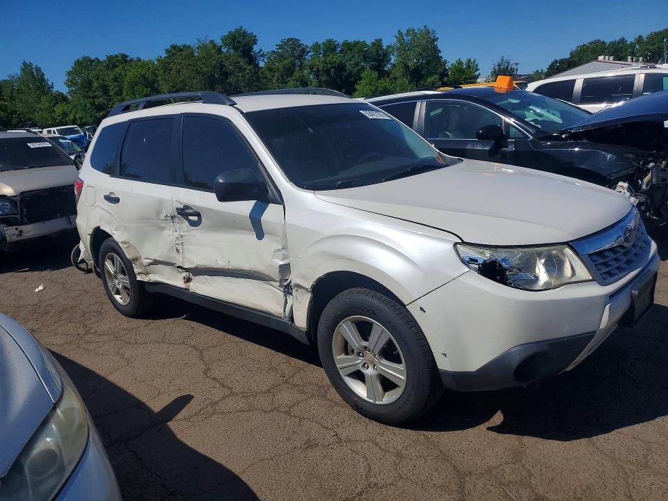 2011 Subaru Forester VIN JF2SHABC5BH754211 COPART salvage auction — SIDE, CT - CERT OF TITLE-SALVAGE, sold $600 on 2026-07-10 (photo 4)