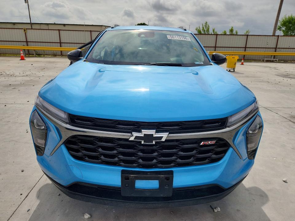 2025 Chevrolet VIN KL77LJEP9SC038374 COPART salvage auction — SIDE, Tx - Salvage Vehicle Title, sold $7,100 on 2026-07-10 (photo 5)