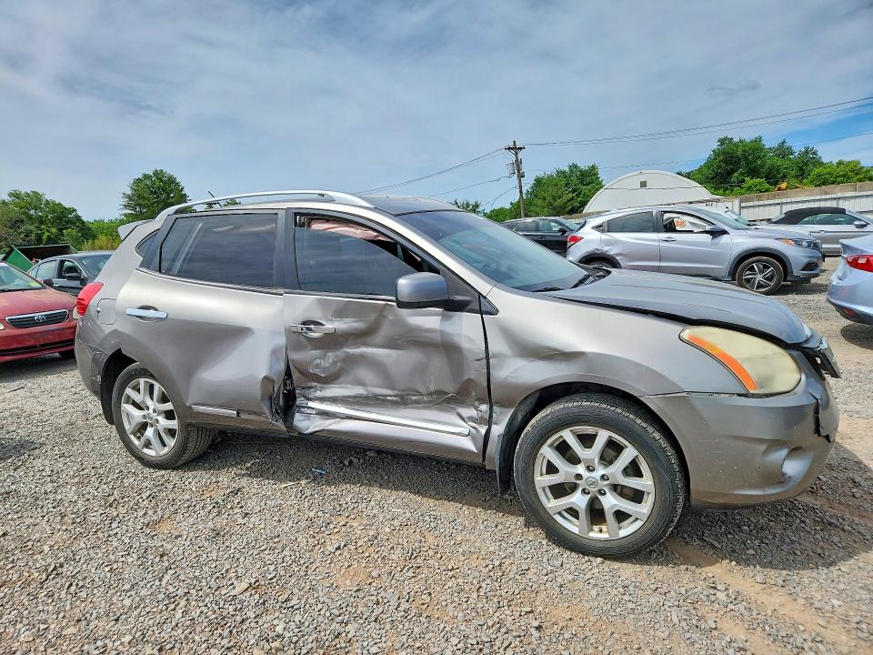 2011 Nissan Rogue sport VIN JN8AS5MV3BW667876 COPART salvage auction — SIDE, NJ - CERT OF TITLE-SALVAGE, sold $375 on 2026-07-24 (photo 4)