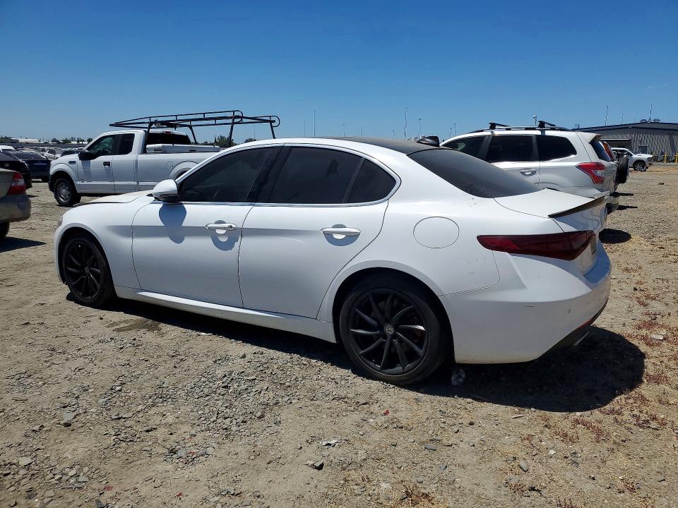 2017 Alfa romeo Giulia VIN ZARFAEBNXH7556175 COPART salvage auction — Burn Engine, CA - NON-REPAIRABLE VEHICLE CERT, sold $1,800 on 2026-08-18 (photo 2)