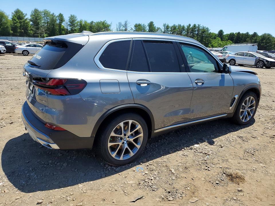 2026 BMW VIN 5UX23EU05T9319383 COPART salvage auction — FRONT END, Md - Cert Of Salvage > 75% Damage, sold $30,500 on 2026-07-13 (photo 3)