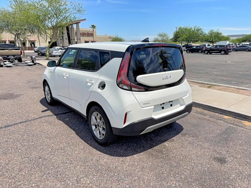2023 Kia Soul VIN KNDJ23AU7P7877409 COPART salvage auction — NORMAL WEAR, Ca - Certificate Of Title (P), sold $5,600 on 2026-07-13 (photo 3)