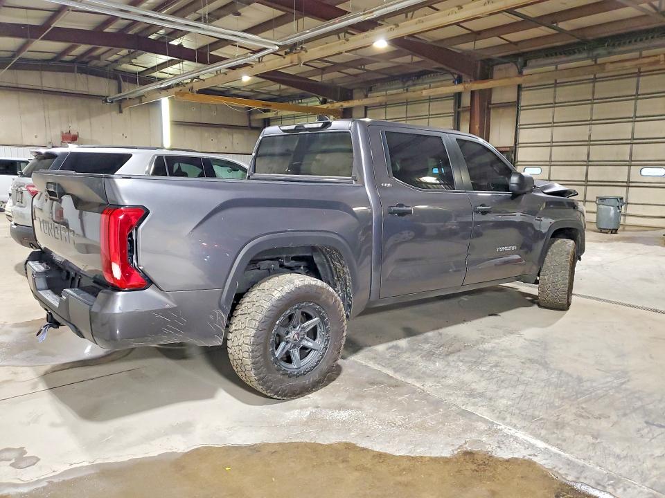 2025 Toyota Tundra VIN 5TFLA5DB8SX261664 COPART salvage auction — FRONT END, Il - Certificate Of Title, sold $26,500 on 2026-07-02 (photo 3)