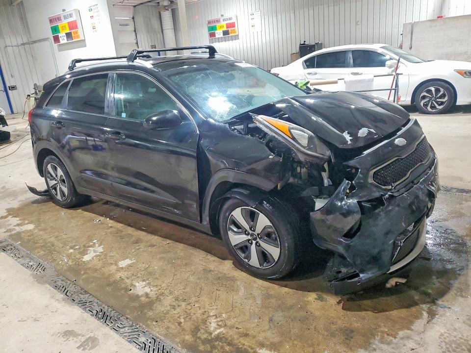 2017 Kia VIN KNDCB3LC7H5049287 COPART salvage auction — FRONT END, Pa - Certificate Of Salvage, sold $450 on 2026-07-13 (photo 4)
