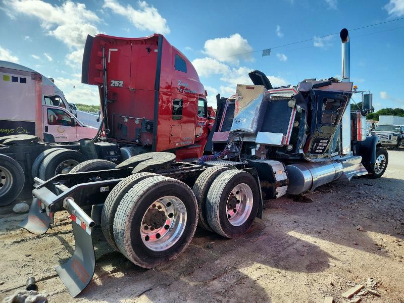 2017 Kenworth W900 VIN 1XKWD49X1HR162897 COPART salvage auction — ALL OVER, TX - SALVAGE VEHICLE TITLE, sold $8,900 on 2026-09-03 (photo 4)
