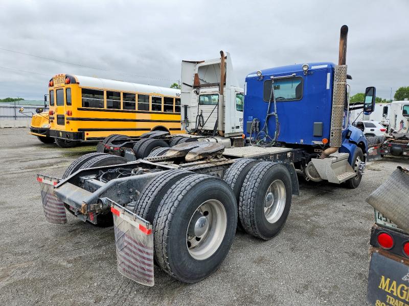 2021 Kenworth All models VIN 1XKYDP9X2MJ428043 COPART salvage auction — FRONT END, IL - SALVAGE CERTIFICATE, sold $2,650 on 2026-07-23 (photo 4)