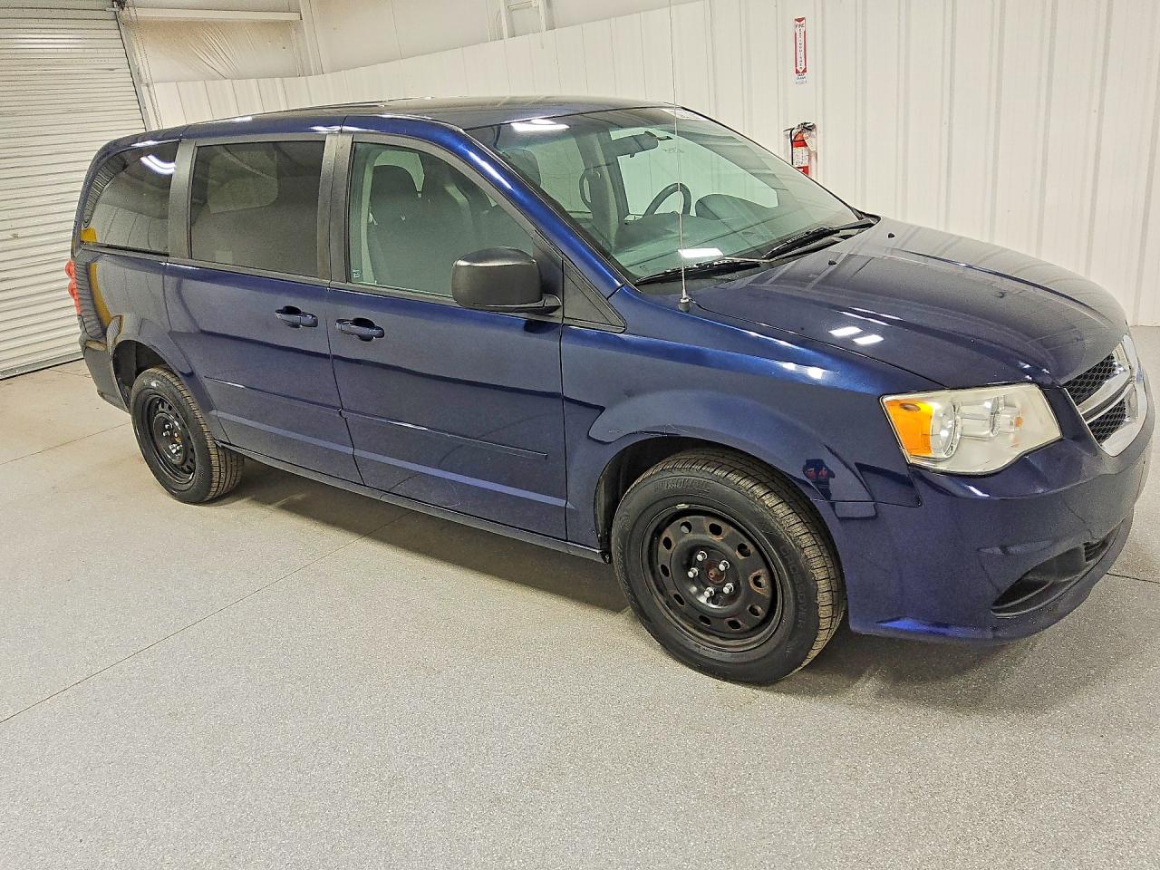 2016 Dodge Grand Caravan VIN 2C4RDGBG7GR130372 COPART salvage auction — Normal Wear, AZ - CERTIFICATE OF TITLE, sold $3,700 on 2026-06-30 (photo 4)