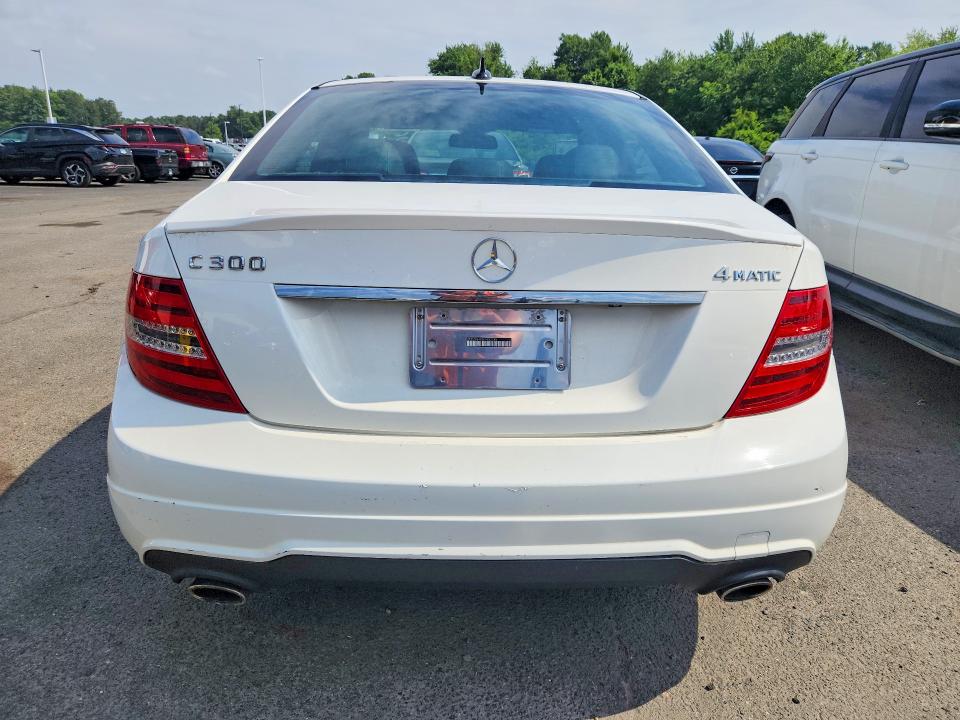 2014 Mercedes-benz C-klasse VIN WDDGF8AB5EA932245 COPART salvage auction — MINOR DENT/SCRATCHES, Ct -   (P), sold $2,850 on 2026-07-13 (photo 6)