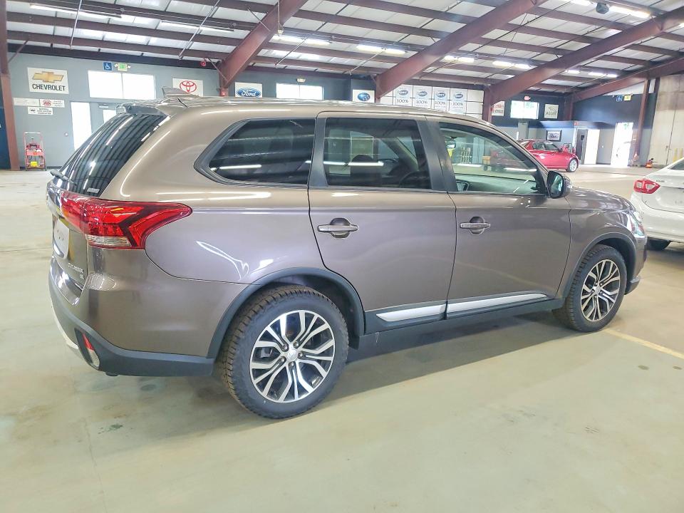 2017 Mitsubishi Outlander VIN JA4AZ3A36HZ054747 COPART salvage auction — MINOR DENT/SCRATCHES, Ny - Certificate Of Title, sold $575 on 2026-07-09 (photo 3)
