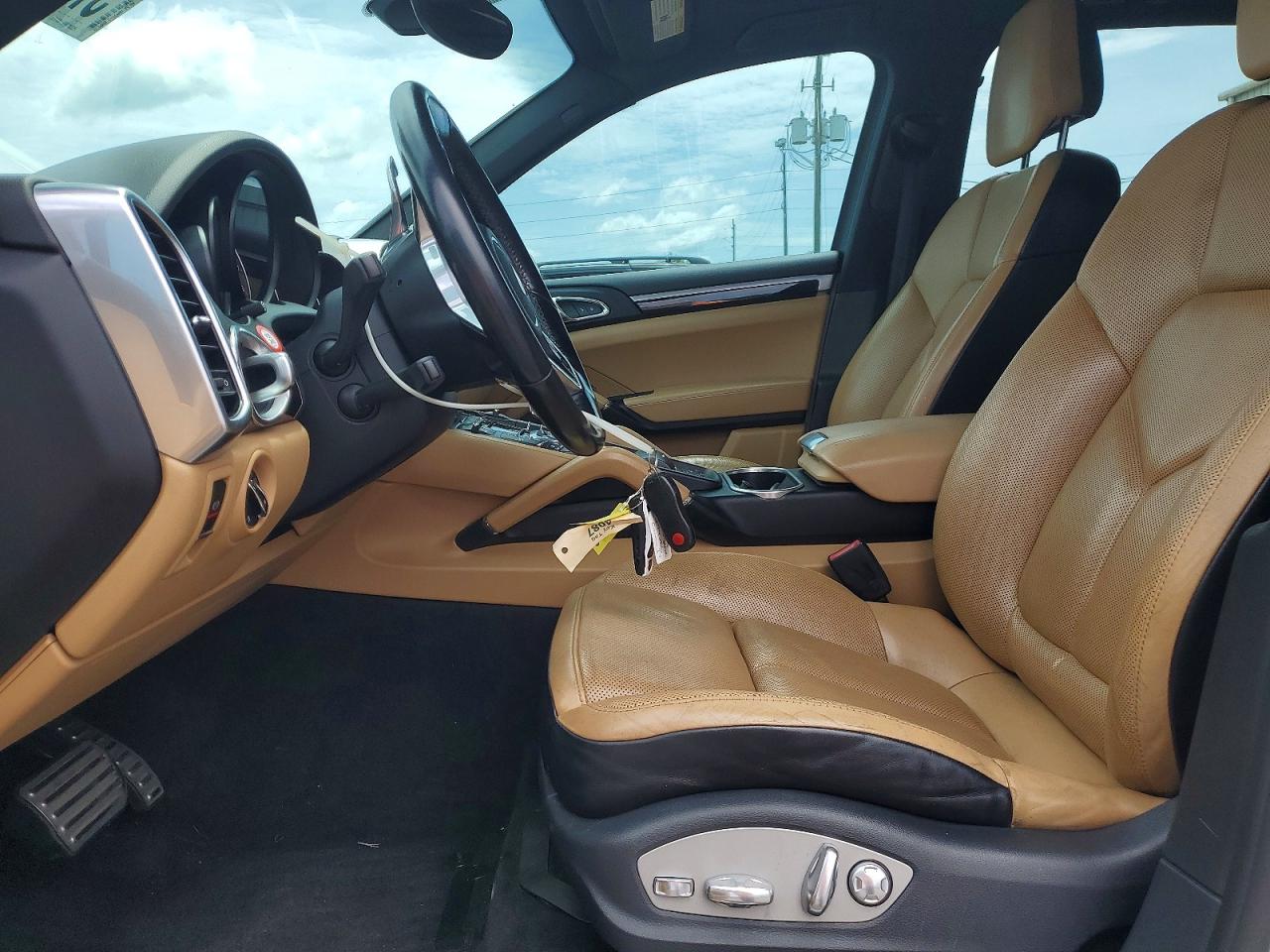 2017 Porsche Cayenne VIN WP1AE2A22HLA74286 COPART salvage auction — Mechanical, FL - CERTIFICATE OF TITLE, sold $8,800 on 2026-07-01 (photo 7)