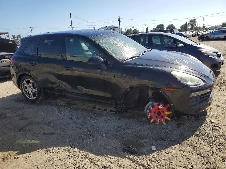2011 Porsche Cayenne VIN WP1AA2A20BLA02506 COPART salvage auction — FRONT END, Ca - Dis/Dlr/Exp Only Clean Title, sold $1,250 on 2026-07-13 (photo 4)