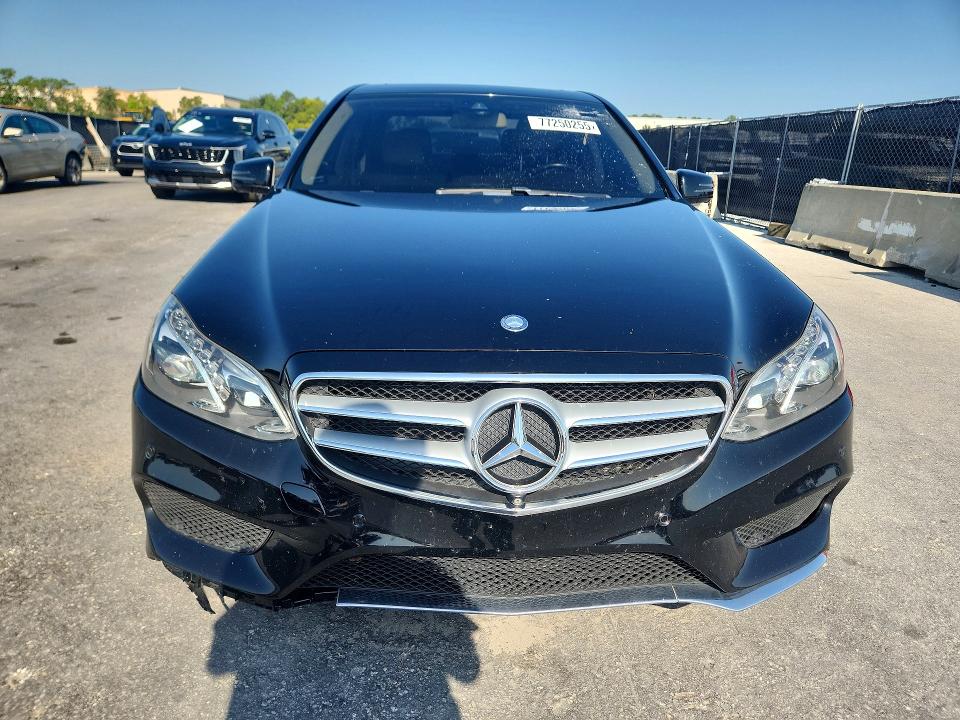 2015 Mercedes-benz E-klasse VIN WDDHF6FB3FB117118 COPART salvage auction — MINOR DENT/SCRATCHES, Fl - Certificate Of Title, sold $2,600 on 2026-07-21 (photo 5)