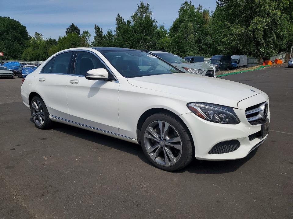 2017 Mercedes-benz C-klasse VIN 55SWF4KB6HU189392 COPART salvage auction — MINOR DENT/SCRATCHES, Wa - Vehicle Cert Of Ownership-Titl, sold $5,000 on 2026-07-02 (photo 4)