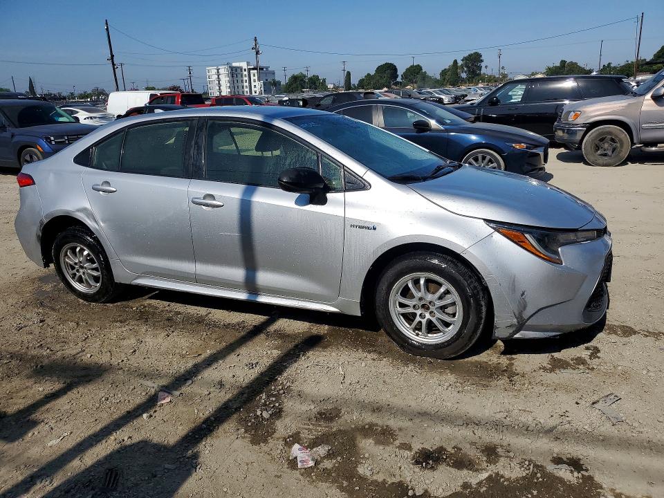 2020 Toyota Corolla VIN JTDEBRBE4LJ027603 COPART salvage auction — SIDE, Salvage Title, sold $4,000 on 2026-07-26 (photo 4)