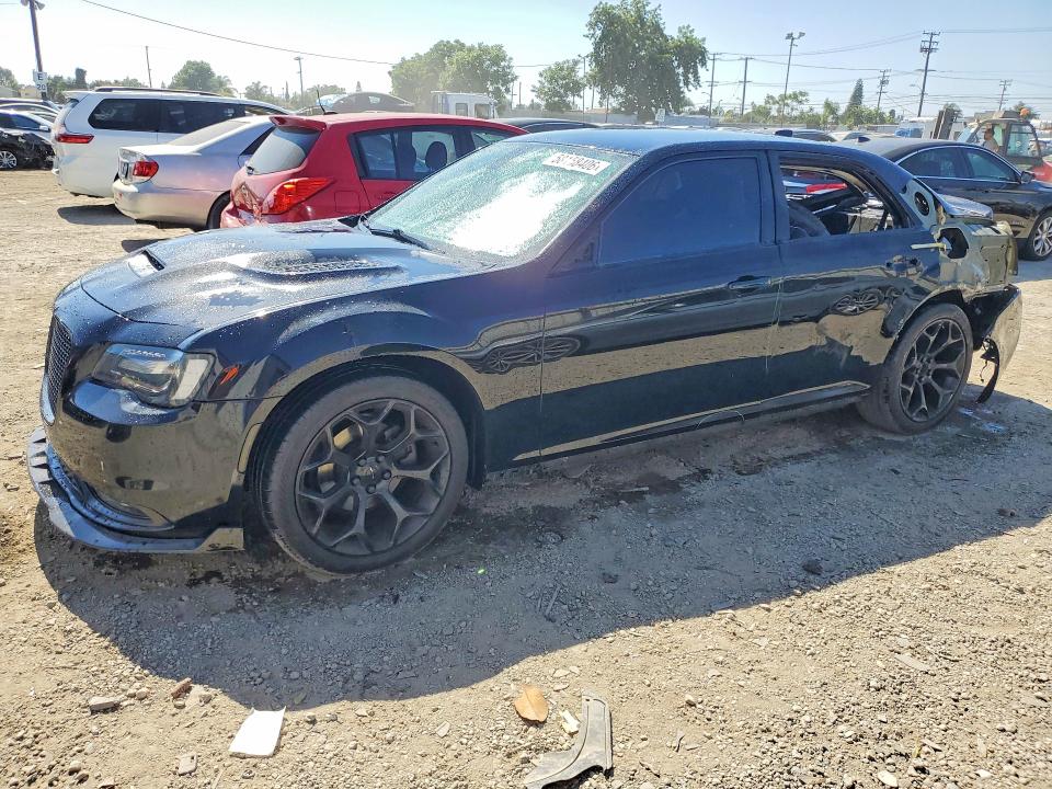 2016 Chrysler 300 VIN 2C3CCABG8GH358333 — COPART salvage auction photo