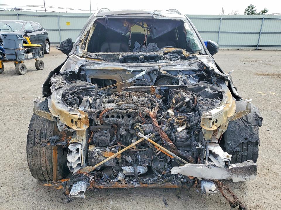 2018 Volvo VIN YV4BR0PLXJ1385459 COPART salvage auction — BURN, Pa - Certificate Of Salvage, sold $1,150 on 2026-07-10 (photo 5)