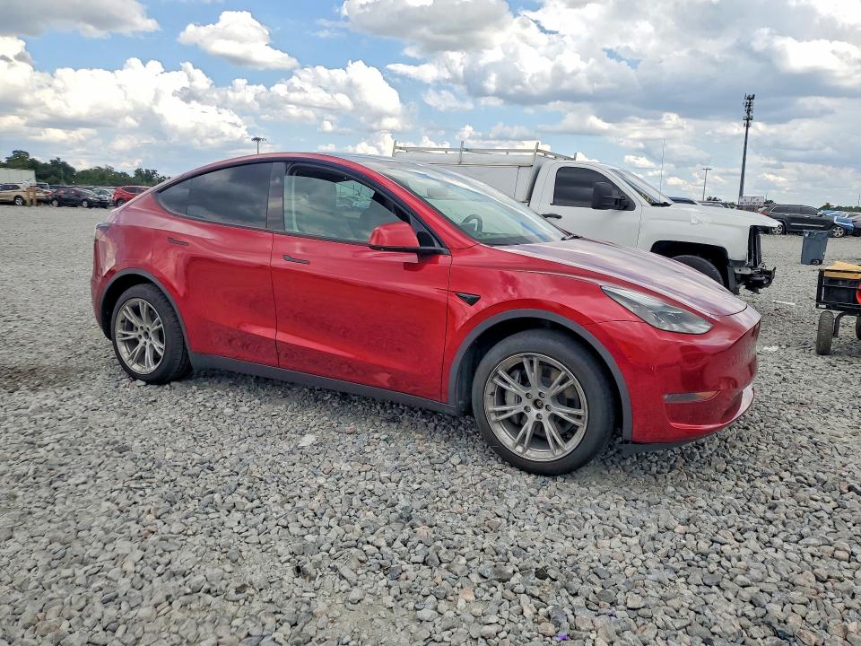 2024 Tesla Model y VIN 7SAYGDEE0RA233661 COPART salvage auction — MINOR DENT/SCRATCHES, Fl - Certificate Of Title (P), sold $19,000 on 2026-07-28 (photo 4)
