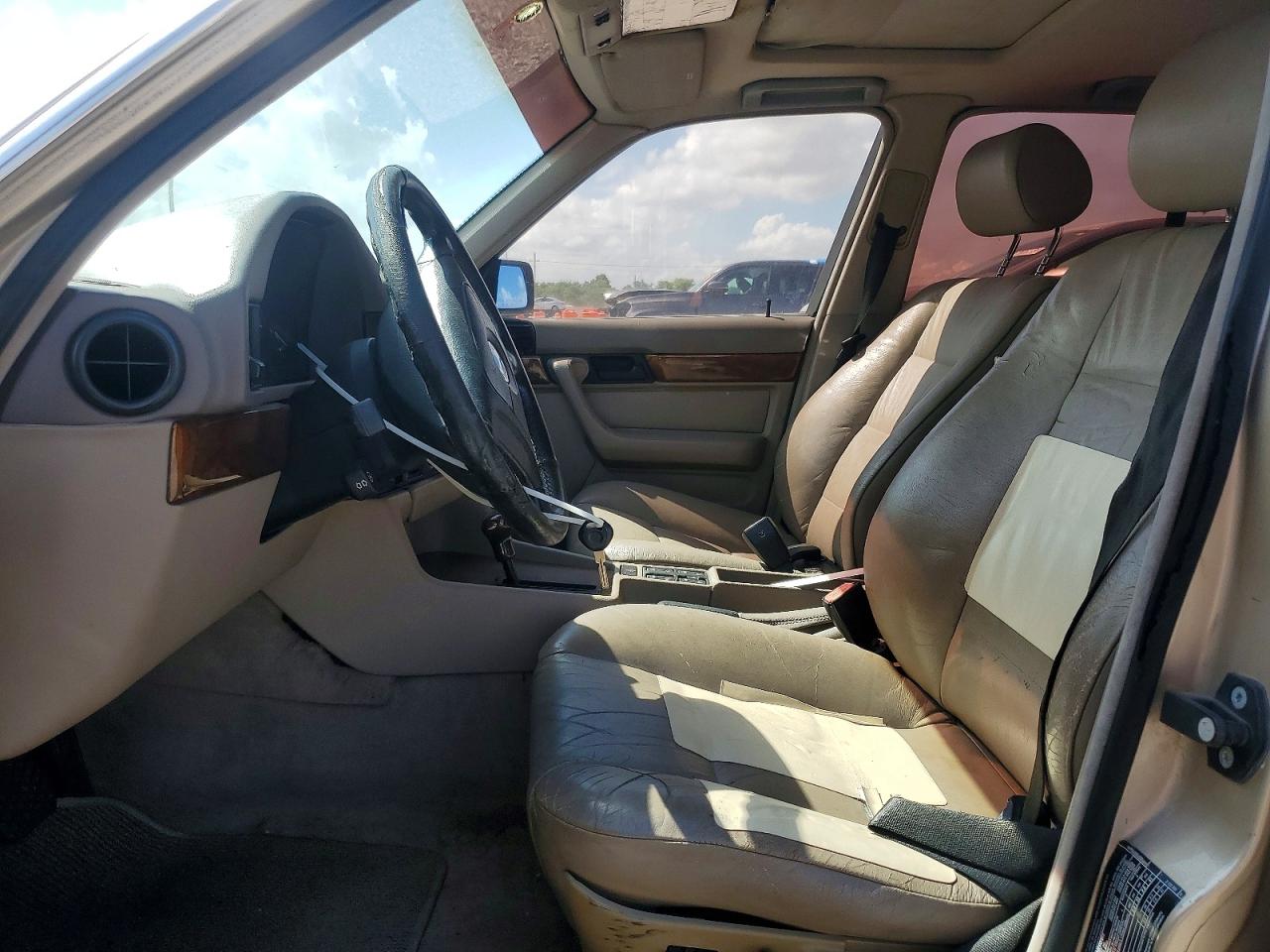 1995 BMW 5 Series VIN WBAHD6320SGK85913 COPART salvage auction — Front End, TX - CERT OF TITLE-REBUILT SALVAGE (P), sold $1,950 on 2026-07-08 (photo 7)