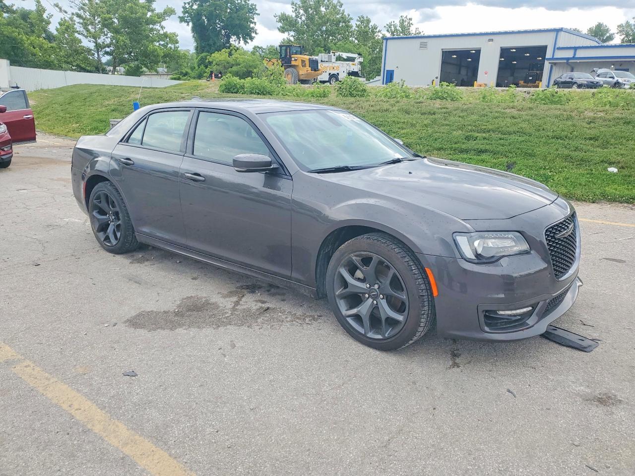 2022 Chrysler 300 VIN 2C3CCADG7NH245421 COPART salvage auction — Normal Wear, MO - CERTIFICATE OF TITLE, sold $19,000 on 2026-07-09 (photo 4)