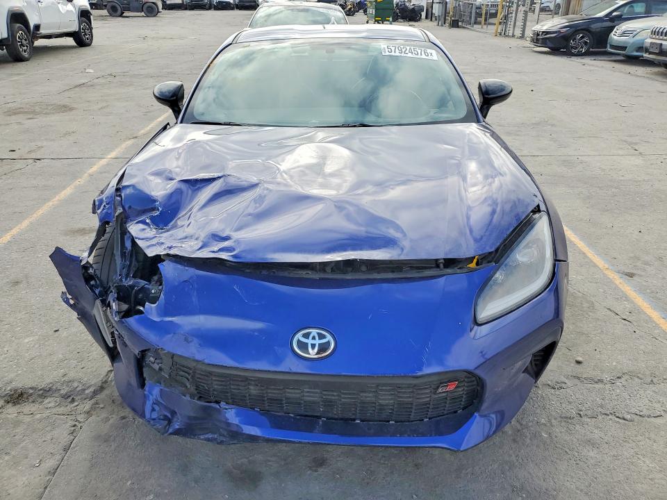 2025 Toyota Gr 86 VIN JF1ZNBE12S9755953 COPART salvage auction — FRONT END, Az - Dis/Dlr/Exp Only Salvage Title, sold $8,200 on 2026-07-29 (photo 5)
