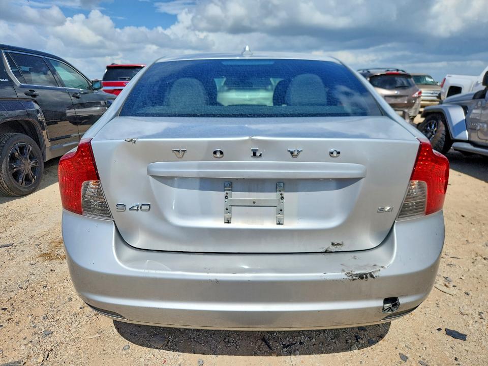 2009 Volvo S40 VIN YV1MS382092462783 COPART salvage auction — WATER/FLOOD, Tx - Salvage Title-Flood Damage, sold $125 on 2026-07-02 (photo 6)
